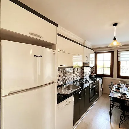 Lägenhet Modern For 6 People In Center Fethiye
