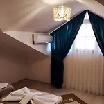 Modern For 6 People In Center فتحية