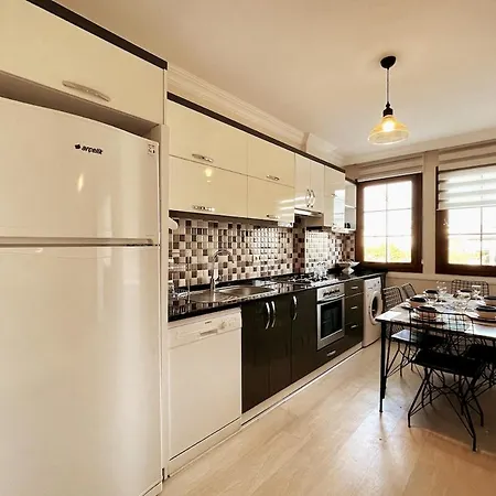 Modern For 6 People In Center شقة *